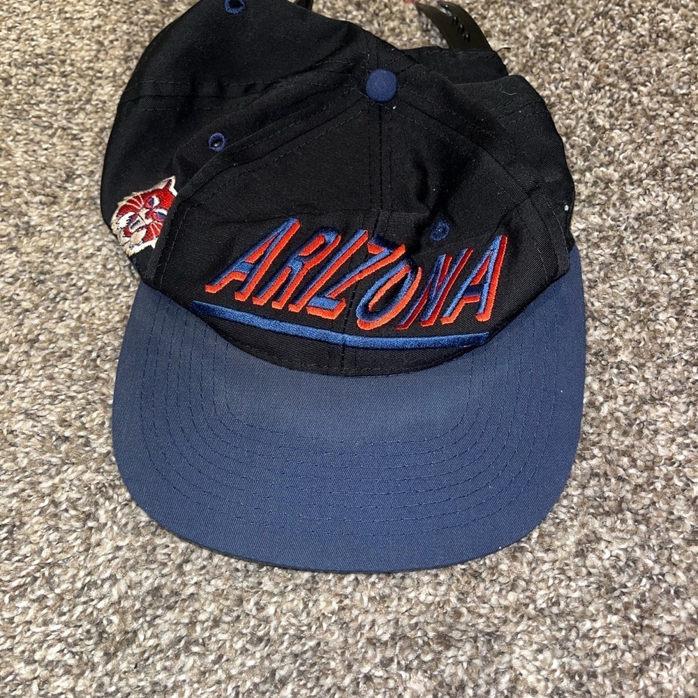 Vintage 1990s Top of the Word Arizona Wildcats hat - Picture 2 of 9